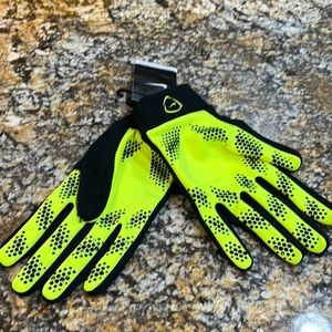 Nike football gloves men’s extra large